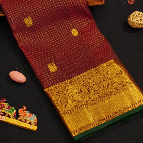 Maroon Vaira oosi kattam with small annam & chakaram butta, traditional border