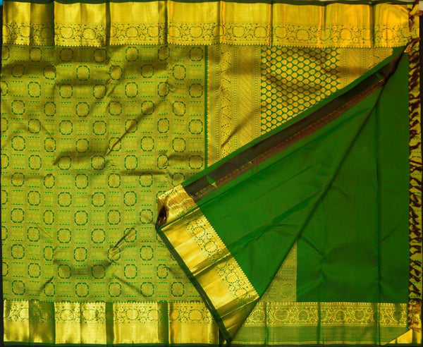 Close view of premium Traditional kanchipuram silk saree in Bottle Green colour with Pearl Beaded Grid Checks