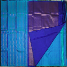 Load image into Gallery viewer, Peacock Blue Borderless Kanchipuram Silk Saree with Copper Zari Brocade - Vivaaha Silks & Sarees