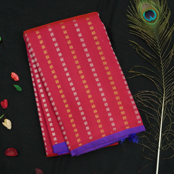Red Borderless Saree in Kanchipuram Silks | Vivaahasilks.com - Vivaaha Silks & Sarees