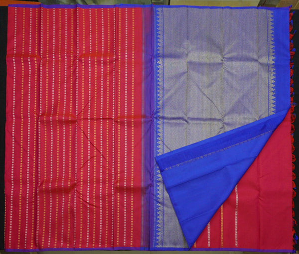 Red Borderless Saree in Kanchipuram Silks | Vivaahasilks.com - Vivaaha Silks & Sarees