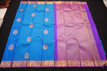 Load image into Gallery viewer, Traditional Border Kanchipuram Silk Saree in Blue Color with Butta Butta Design - Vivaaha Silks & Sarees