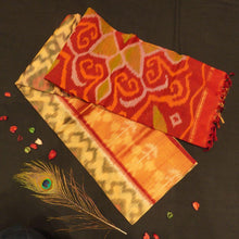 Load image into Gallery viewer, Creamy White Pochampally Silk Cotton Saree with Red Border - Vivaaha Silks & Sarees