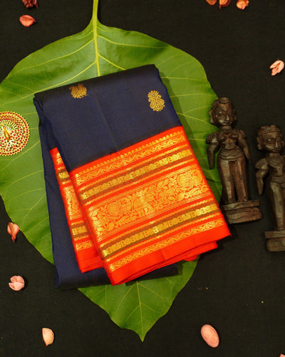 Navy Blue Kanchipuram Silk Saree With Korvai Boder