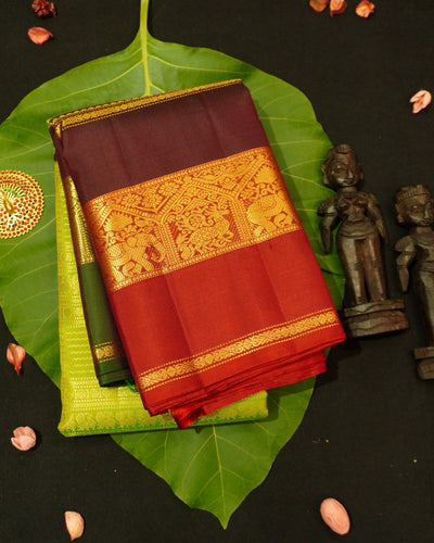 Parrot Green Kanchipuram Silk Saree With Korvai Boder