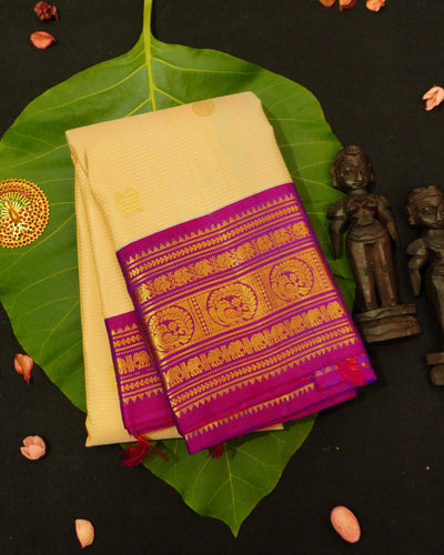 Cream Colour Vaira Oosi kanchipuram Silk Saree With Korvai Boder