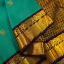 Load image into Gallery viewer, Navy Blue Ananda Korvai Kanchipuram Silk Saree with Butta &amp; Rich Pallu
