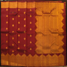 Load image into Gallery viewer, Turning Border Kanchipuram Silk Saree with Butta and Rich Pallu Design
