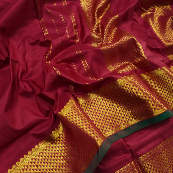 Crispa Red Traditional Kanchipuram Silk Saree in 9 Yards with Getti Border - Vivaaha Silks & Sarees