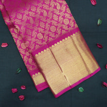 Load image into Gallery viewer, Traditional Rani Pink Bridal Kanchipuram Silk Saree with Gold Zari

