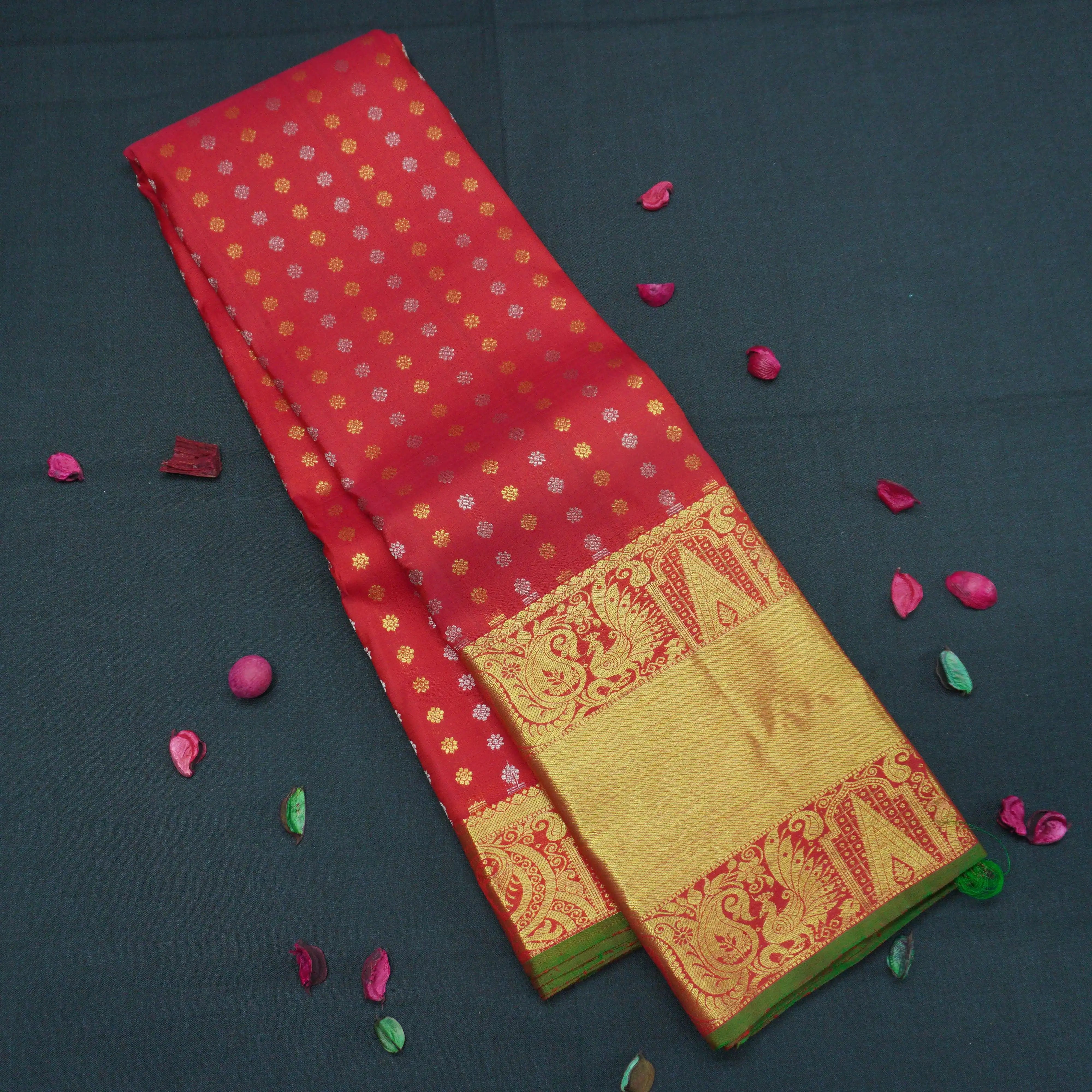 Chili Red Handloom Kanchipuram Silk Saree with Zari Brocade & Pallu
