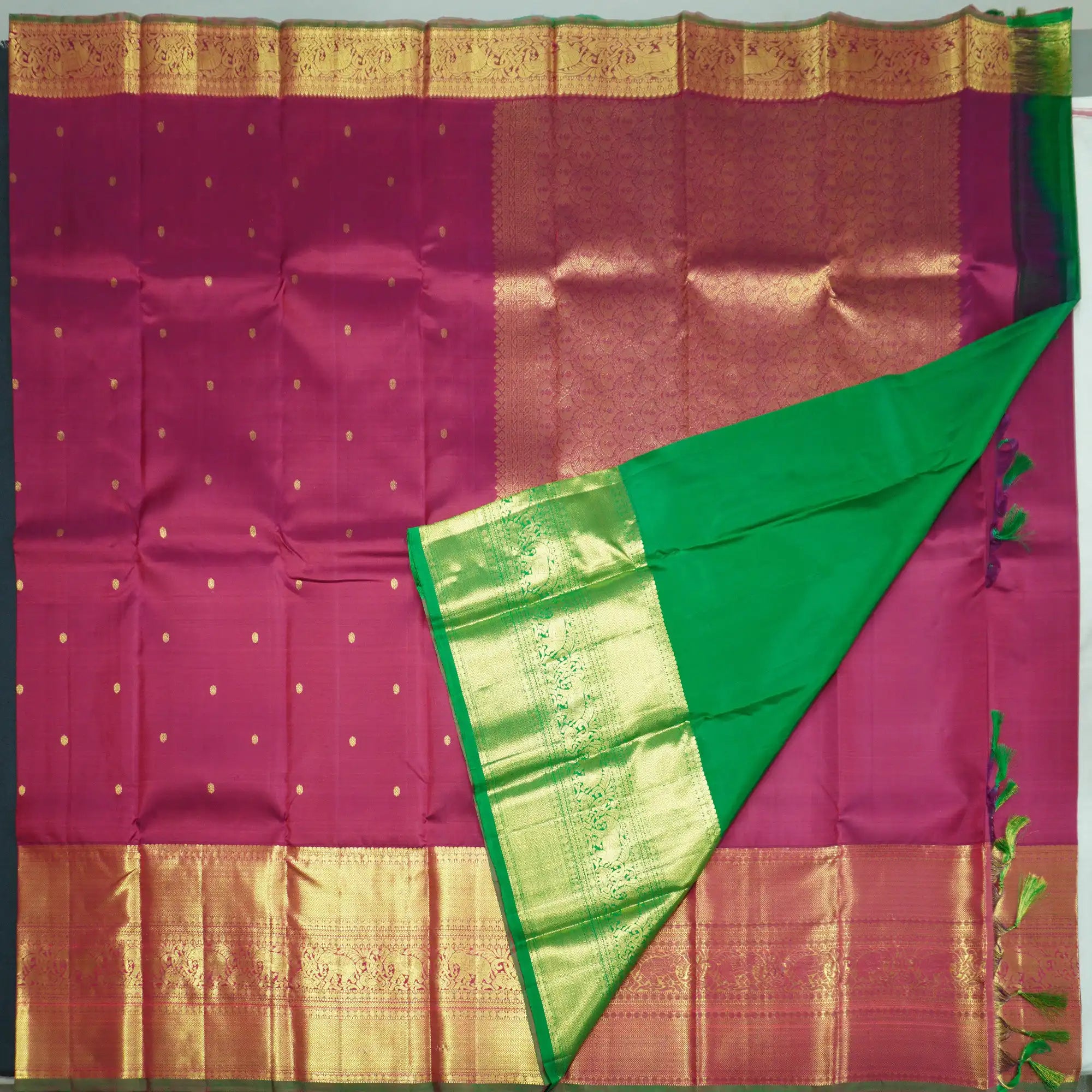 Araku Red Handloom Silk Saree with Traditional Border Design
