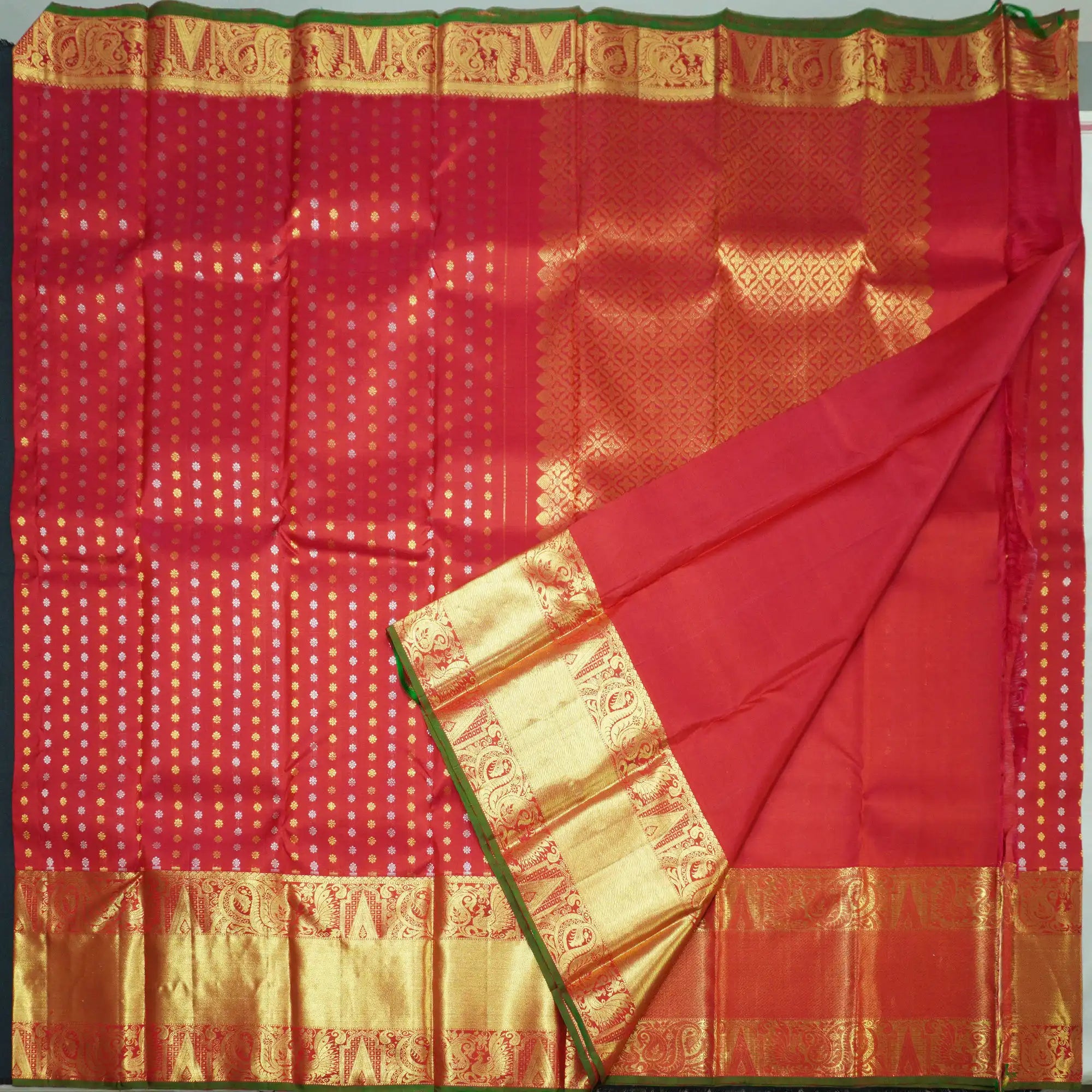 Chili Red Handloom Kanchipuram Silk Saree with Zari Brocade & Pallu
