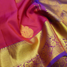 Load image into Gallery viewer, Tomato Red Kanchipuram Silk Saree with Gold Zari Butta and Blue Border
