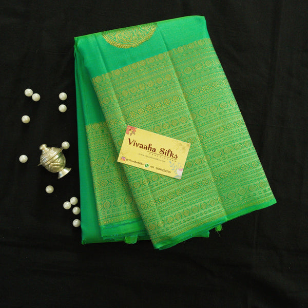 Truning Border Kanchipuram Silk Saree in Green with Gold Zari - Vivaaha Silks & Sarees