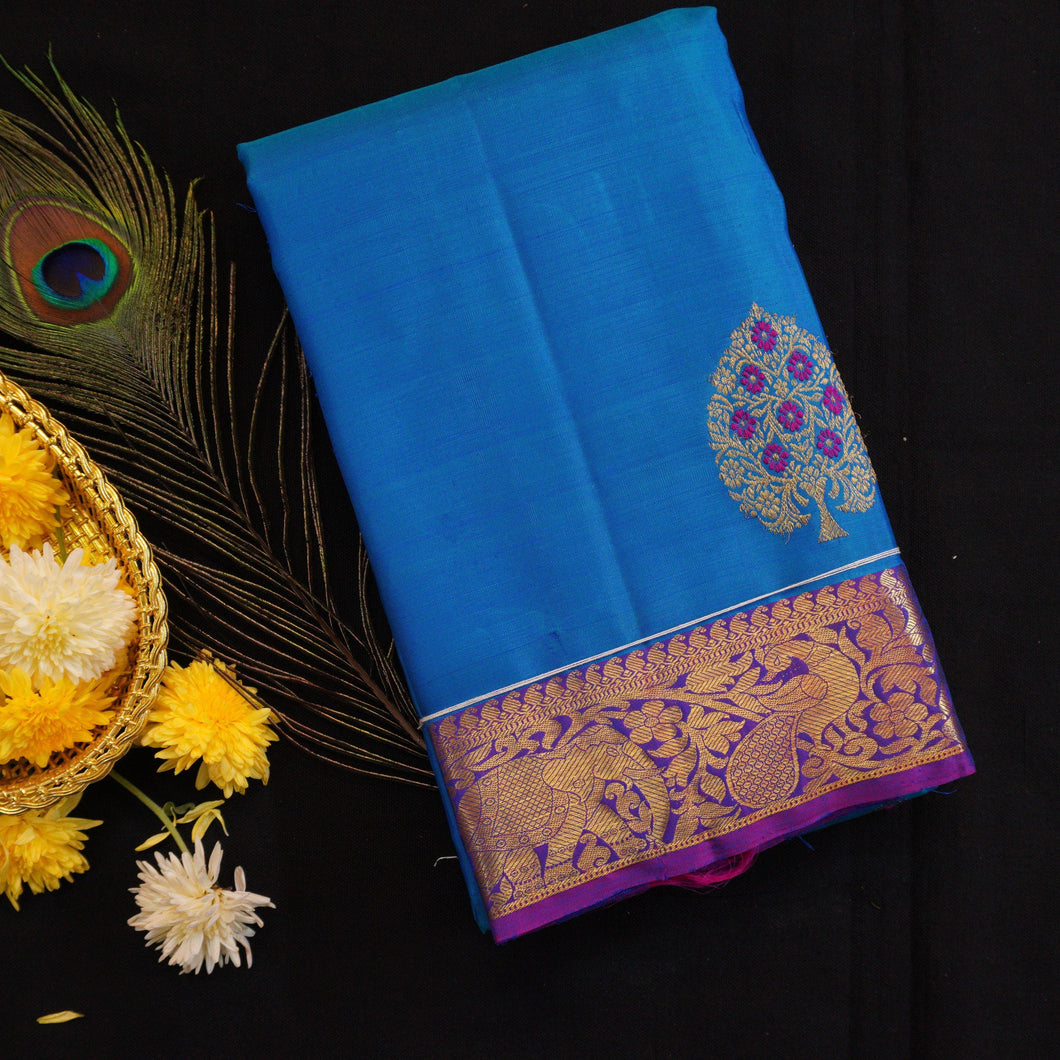 Traditional Border Kanchipuram Silk Saree in Blue Color with Butta Butta Design