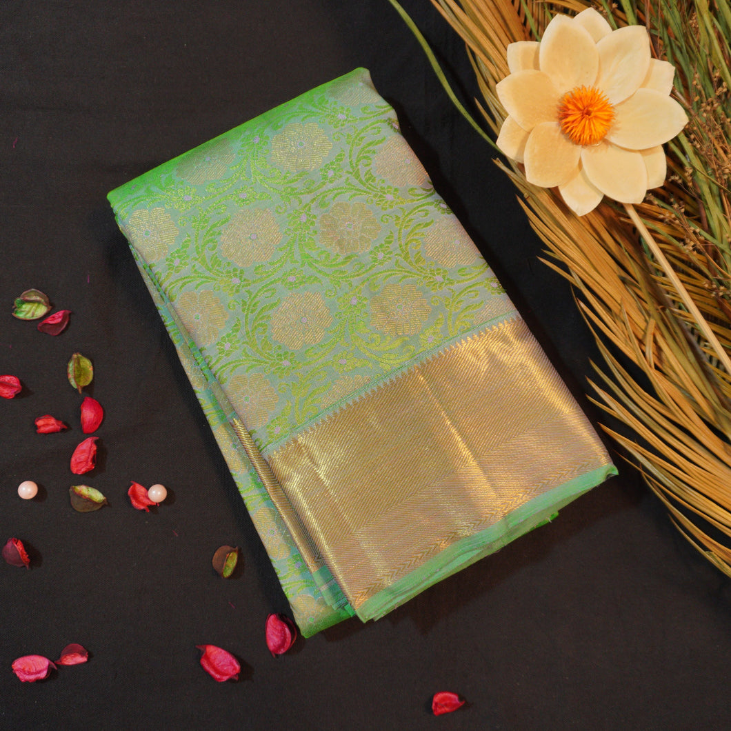 Dual-Shade Fern & Pickle Green Bridal Kanchipuram Handloom Silk Saree